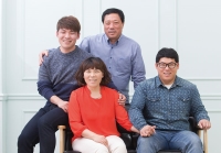 작은 영웅, 최원석 집배원의 가족사진
